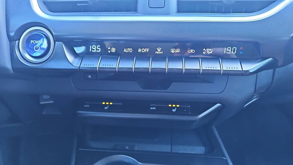 UX 250h 2.0 VVT-i 184 Hybrid 4WD e-CVT Luxe 2020 occasion 73000 Chambery