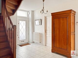  Maison à vendre 10 pièces 244 m²