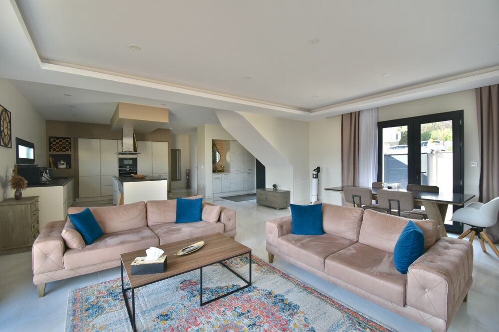 DARDILLY  Superbe villa contemporaine de 151 m² avec vue Mont Verdun