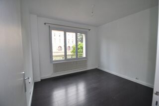  Appartement à louer 4 pièces 120 m²