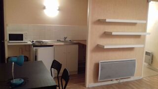 Appartement à louer 1 pièce 32 m²