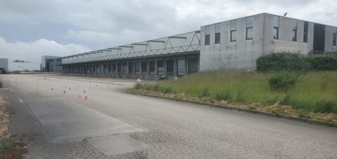 Plateforme logistique  de 2200 m&egrave;tres carr&eacute;s couverts sur1,5 Hectares au coeur de la Bourgogne LONGVIC (21) CENTRE DE LA FRANCE 2200000 21600 Longvic