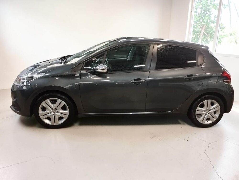 208 1.2 VTI 82 STYLE 5P 2016 occasion 06640 Saint-Jeannet