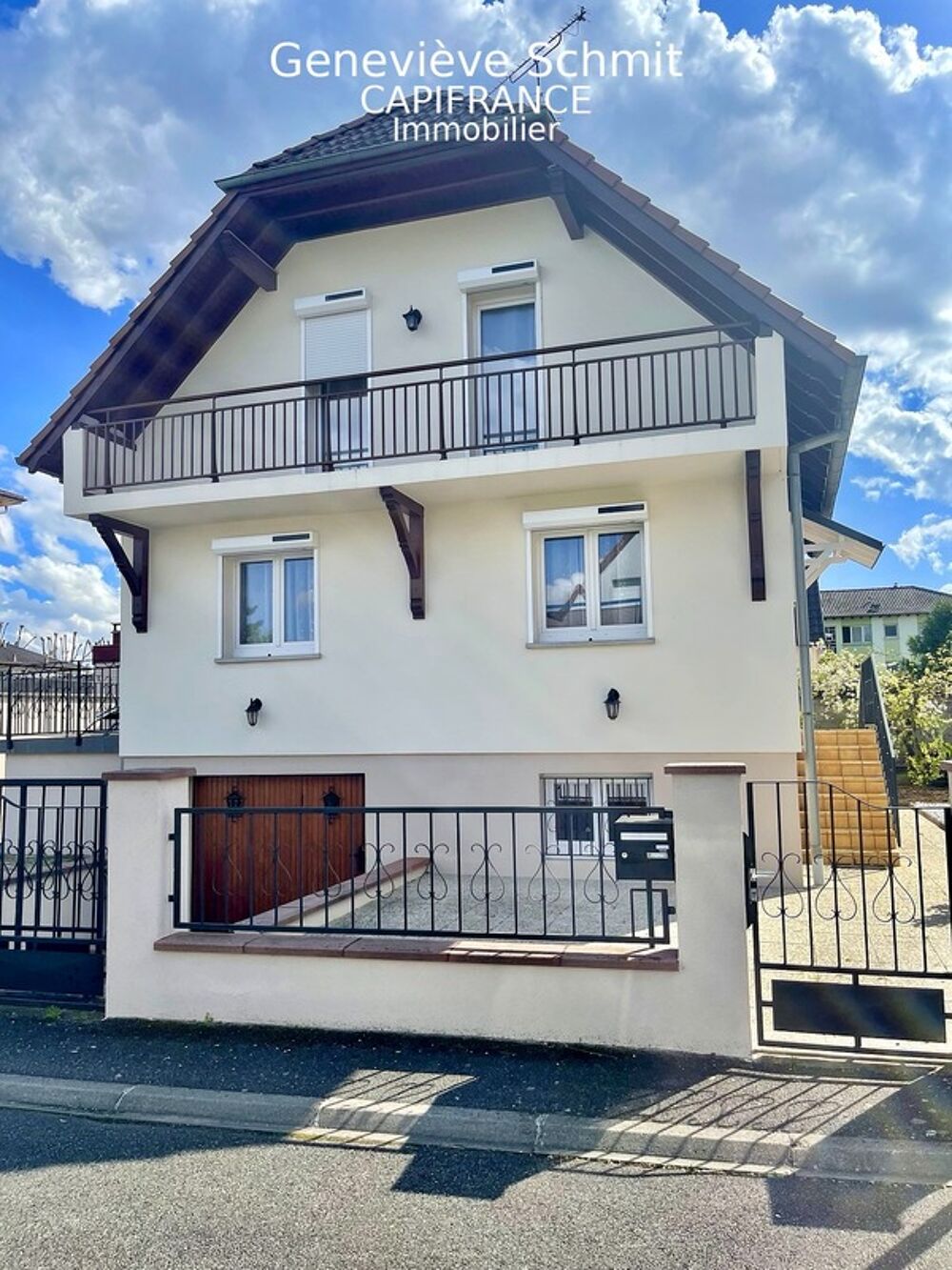 Maison 5 pièces  120 m²  Jardin, terrasse et double garage  Quartier calme à COLMAR à vendre