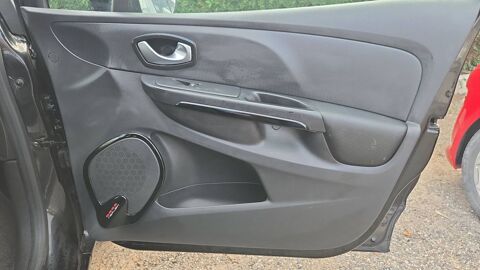 Clio 0.9 TCe 90 Intense - Entretien constructeur 2016 occasion 83600 Frejus