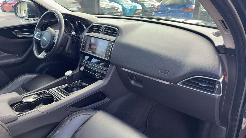 F-PACE 2.0 D 163 2WD Prestige - Toit ouvrant 2018 occasion 76230 Isneauville