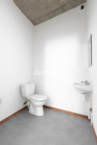  Loft à vendre 1 pièce 57 m² Saint savin