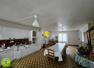  Maison à vendre 10 pièces 204 m²
