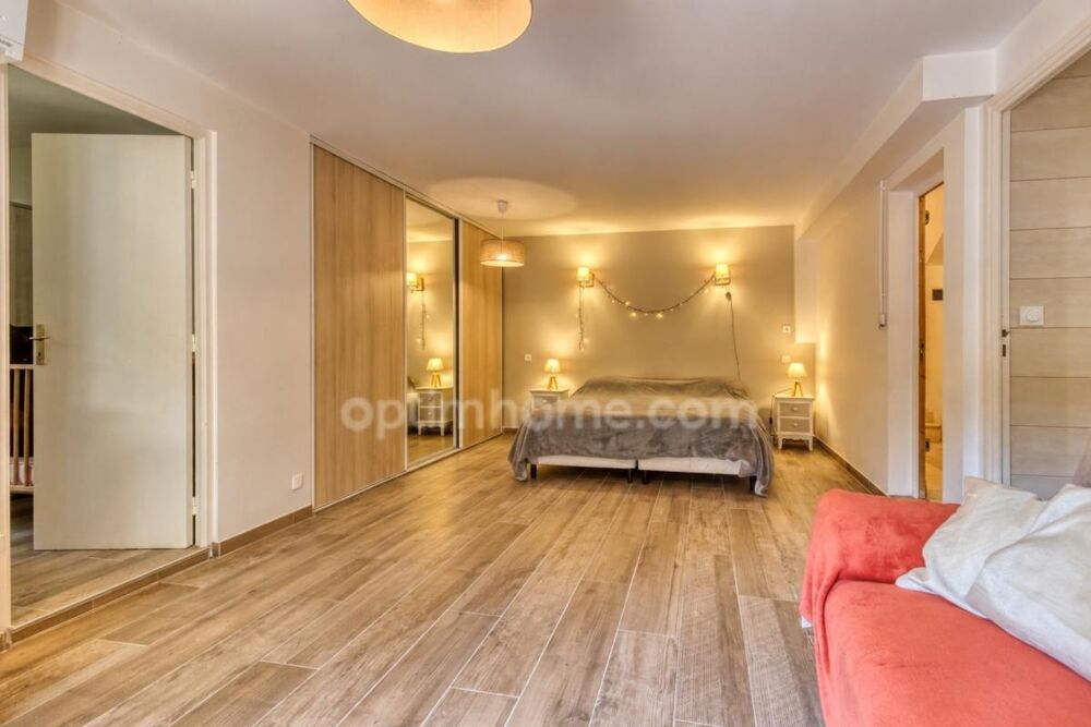 à vendre  Villa Villeneuve-lès-Avignon (30400)