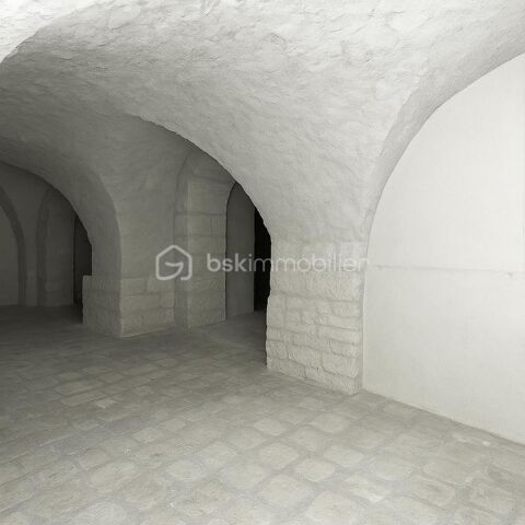 N&icirc;mes – Proche Ar&egrave;nes 420000 30000 Nimes