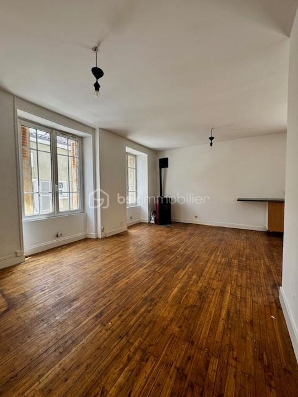 ? Maison de 175 m² avec jardin et terrasse  Idéale résidence principale ou investissement locatif 10KM de RUFFEC