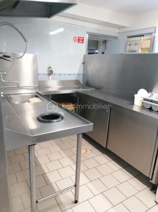  Immeuble à vendre 8 pièces 200 m²