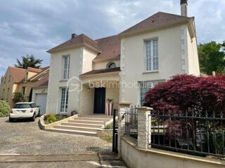  Propri�t�/ch�teau � vendre 6 pi�ces 350 m�