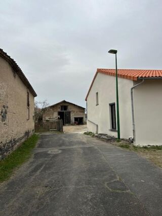  Remise / Grange à vendre 1 pièce 200 m² Saint ignat