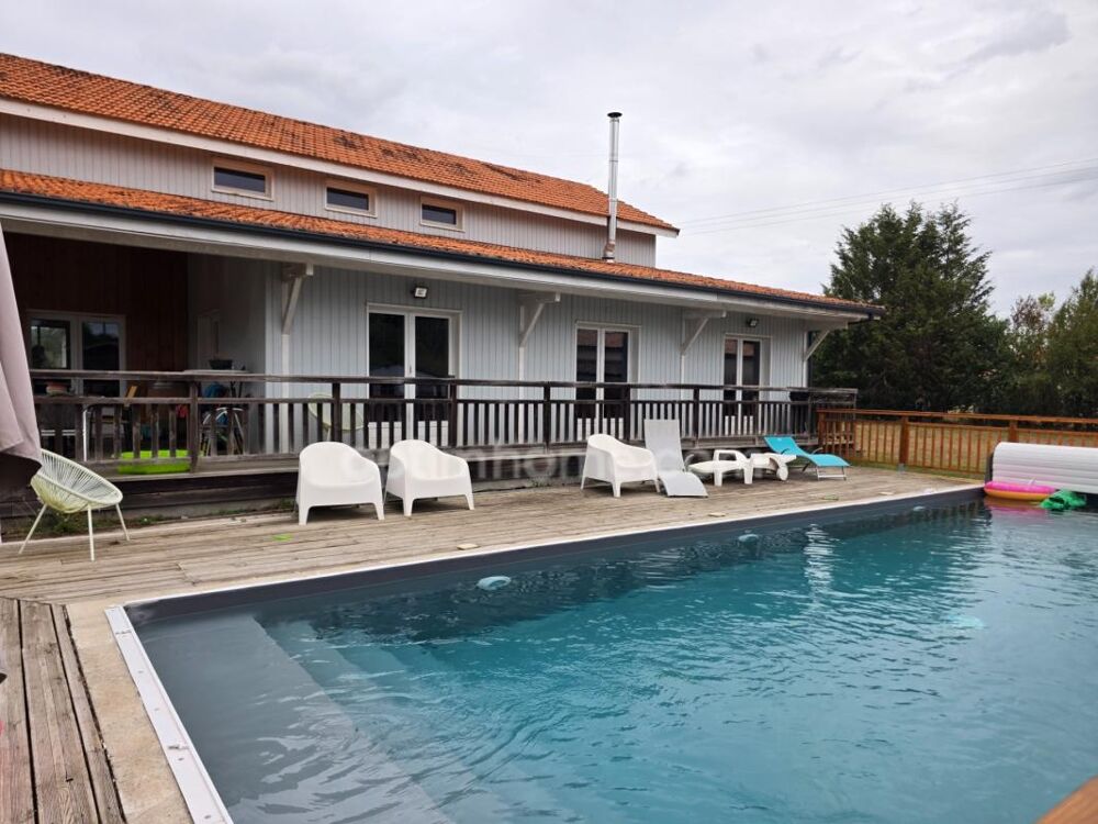 Maison familiale 220 m²  DPE B  Piscine  Grand garage  Plus de 6 300 m² de terrain  Le Fleix