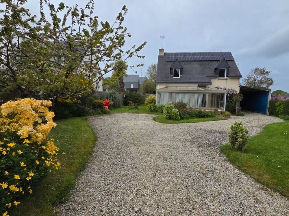 Maison de 101.52 m² plus une véranda de 14.50m² sur jardin clos de 552 m², 4 chambres. plages et commerces à pied