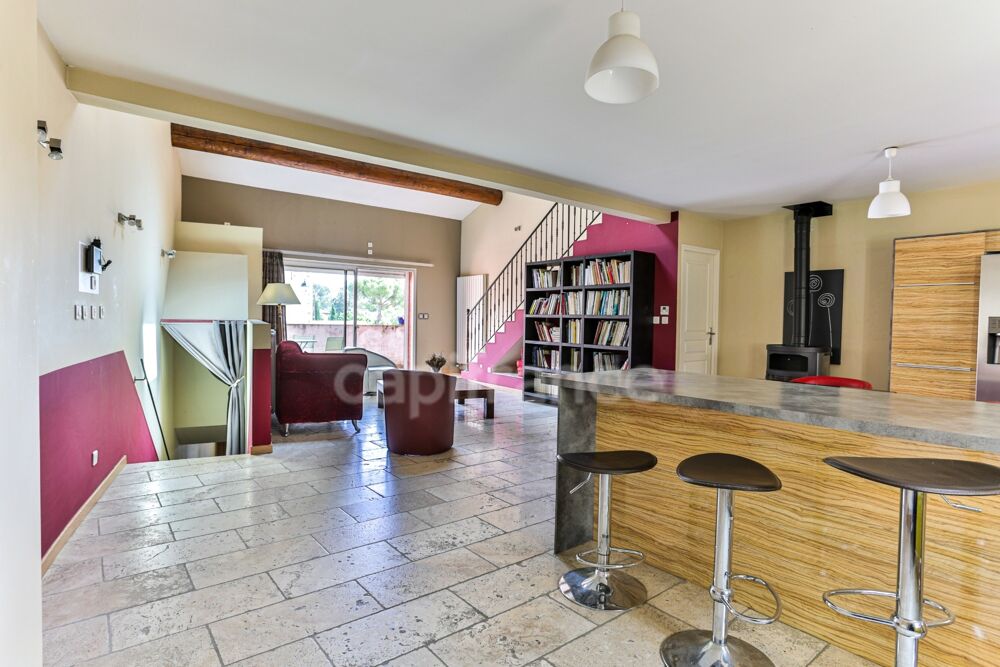 Vente Maison Maison de village avec atelier et terrasse au cœur de Collias Collias