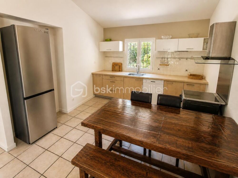 à vendre  Propriété/château Néoules (83136)