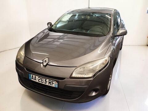 Annonce voiture Renault Mégane 1600 €