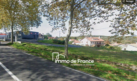   Villefranche De Rouergue, local de stockage, entrepôt de 500 m² , 400 m² en rez de chaussée + 100 m² a l'étage 