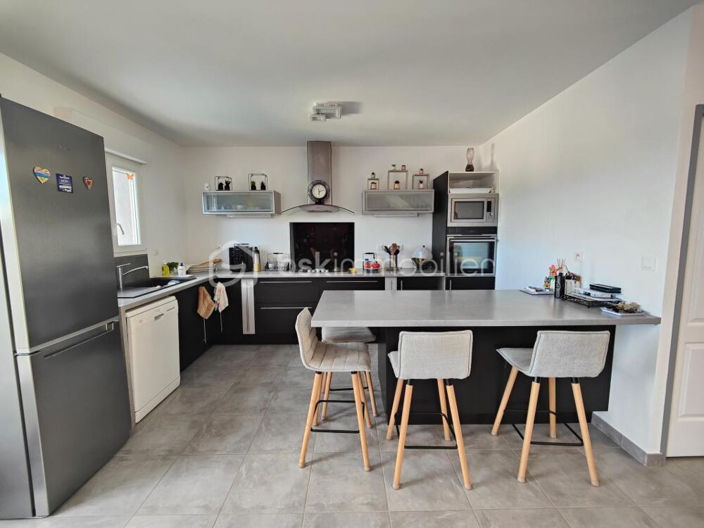 MONTREDON DES CORBIÈRES  VILLA R+1 - 120m² habitable - 3 CHAMBRES  DRESSING  CLIMATISATION RÉVERSIBLE - GARAGE  PISCINE EN