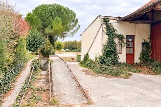  Parking / Garage à vendre 4 pièces 290 m²