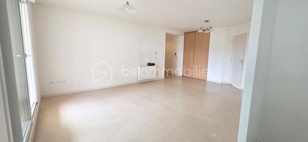 Appartement 3 pièces de 69 m² avec terrasse couverte et parking  Sainte-Gemmes-sur-Loire