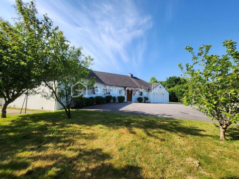   Maison de plain-pied de 7 pi�ces et garages � BRECH Maison - 7 pi�ce(s) - 155 m�