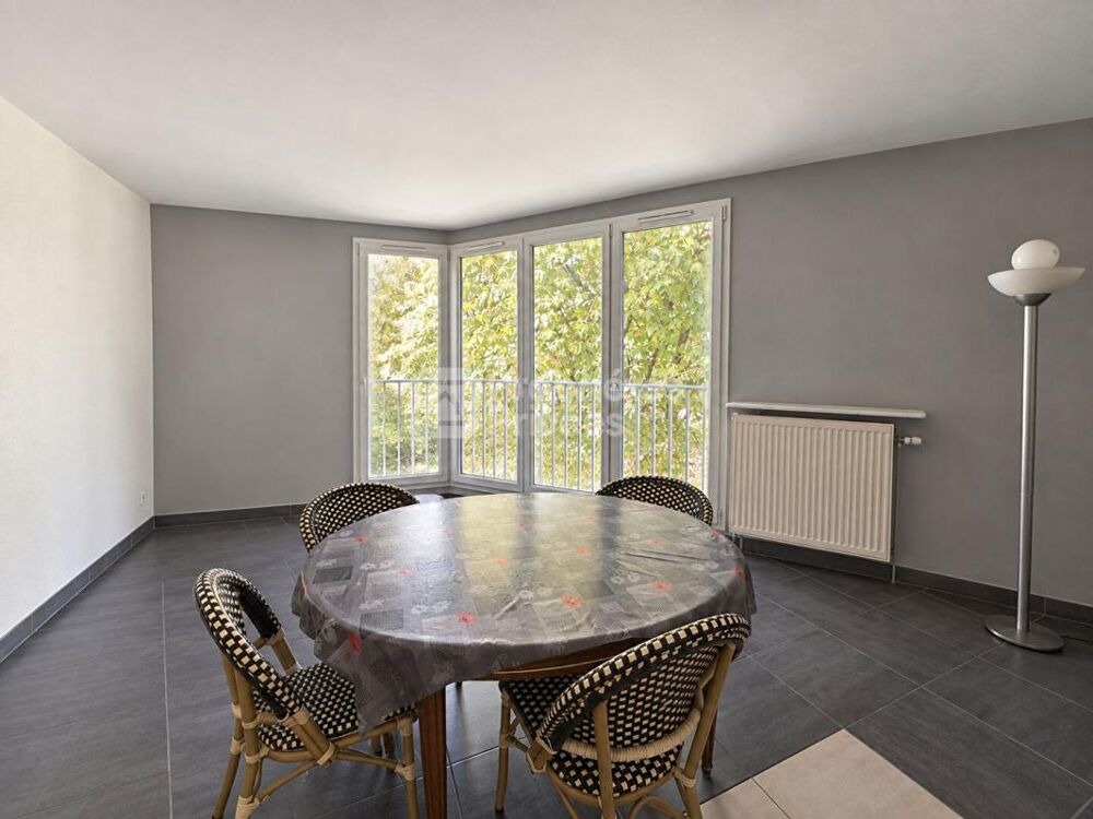 94000 CRÉTEIL PORT - APPARTEMENT 5 PIÈCES RÉNOVÉ DE 80 M² - 3 CHAMBRES + BALCON + PARKING, VUE PORT