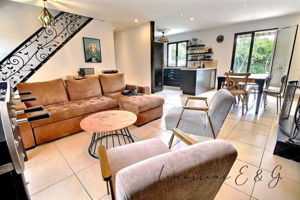 Vente Maison Laigneville 60290 - Pavillon 4 chambres - bureau - dépendance sur 600m² de terrain Laigneville