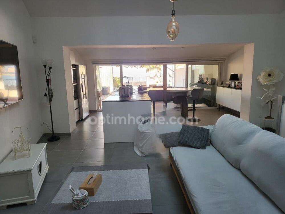 Vente Maison Maison Rénovée 80m² avec dépendance aménagée en studio Indépendant, Vue Mer ! 13 Port de bouc