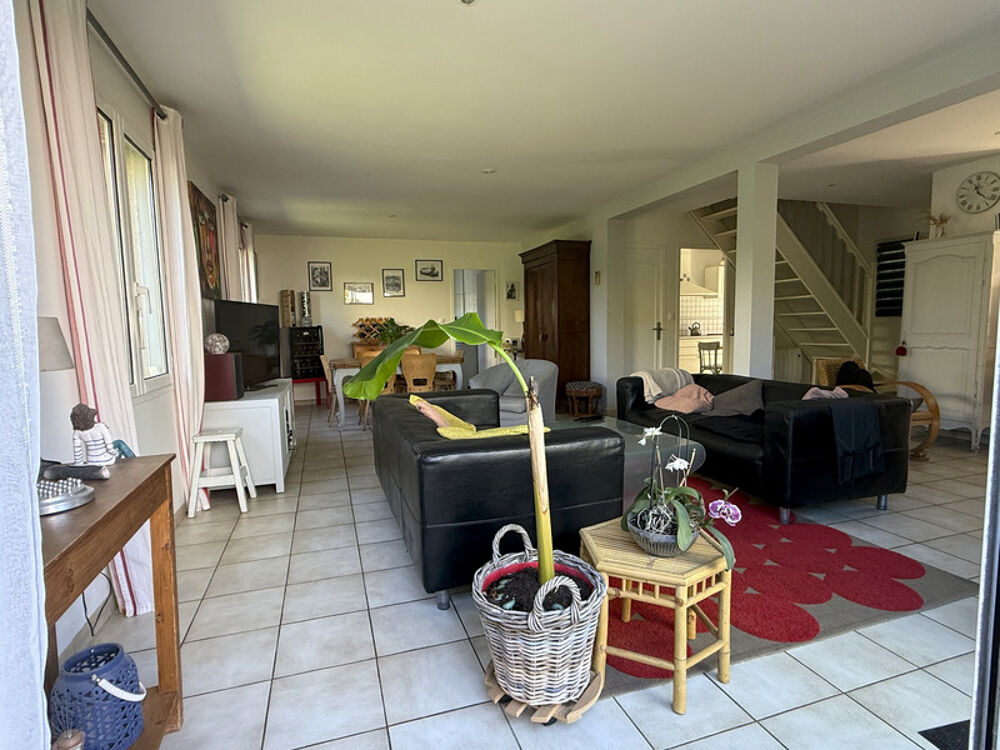 Vente Maison Maison familiale 6 pièces de 128 m² avec terrasse, garage et atelier-BELBEUF (76) Belbeuf