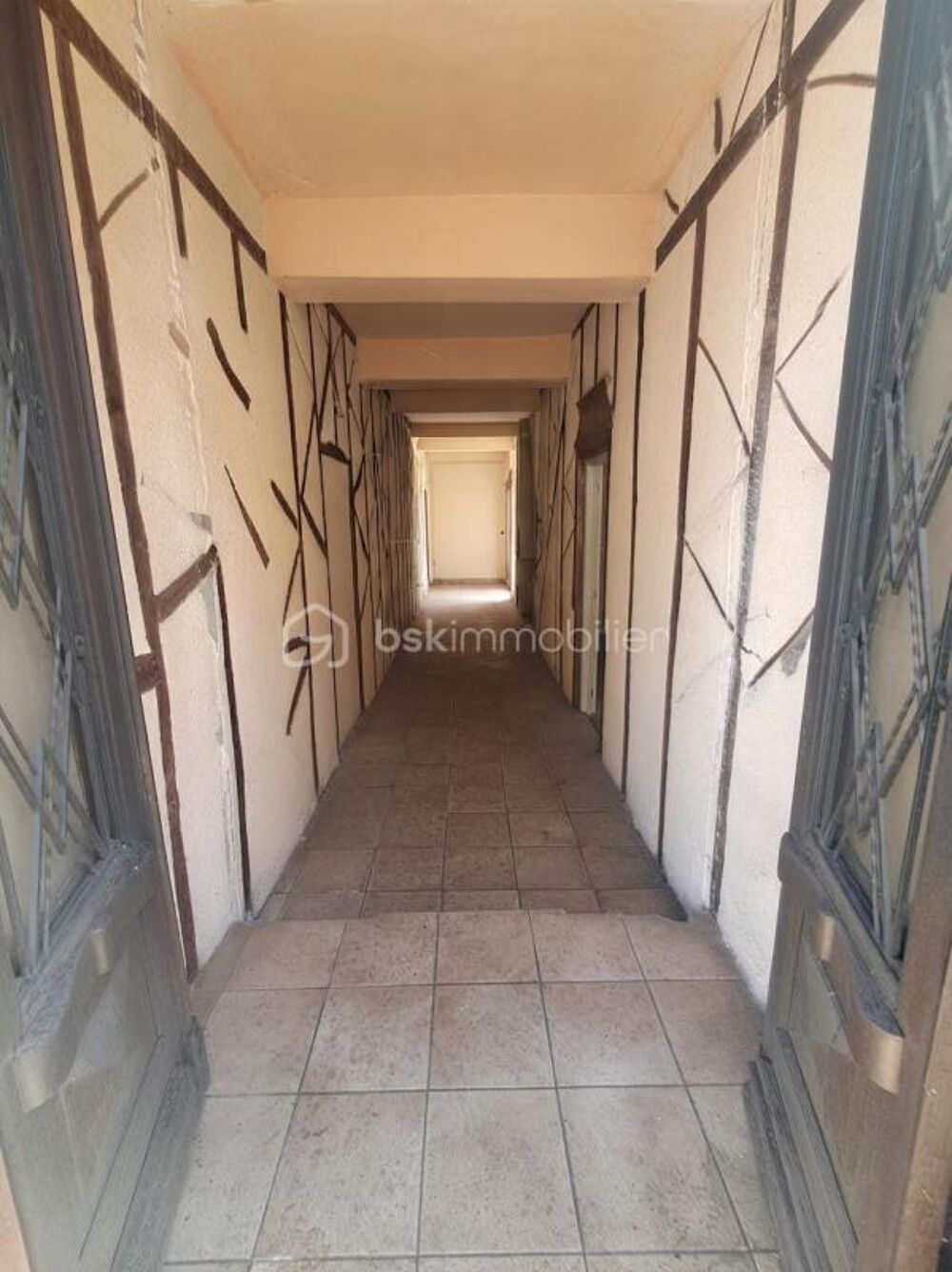 Vente Immeuble ? Emplacement Numéro 1 : Ensemble Immobilier Historique à Fort Potentiel à La Bastide-de-Sérou 09240 La bastide de serou