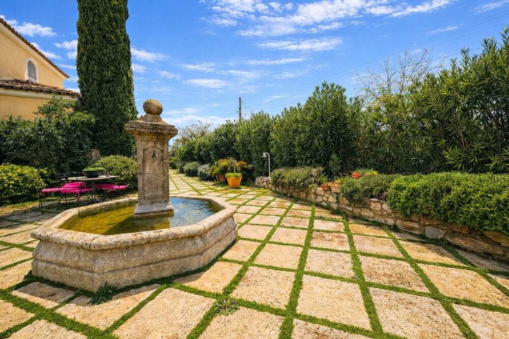 Maison à vendre 7 pièces TRANS EN PROVENCE (83)