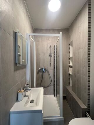  Appartement à louer 2 pièces 33 m²