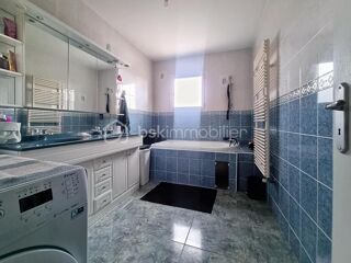  Immeuble  vendre 12 pices 350 m