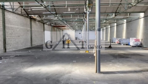   Local d'activités 1635m2 à vendre Pantin 
