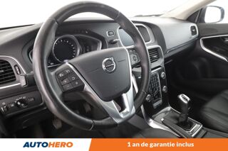 V40 2.0 T2 Signature Edition 122 ch 2019 occasion 92130 Issy-les-Moulineaux