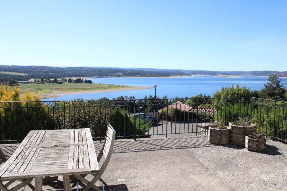 Vente Maison Exclusivité Naussac face au Lac Maison  5 pièce(s) 168 m2 avec une vue panoramique Naussac fontanes