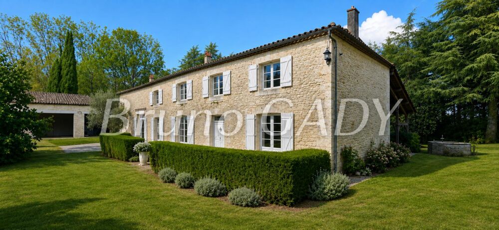 Vente Propriété/Château Ensemble immobilier de deux grandes maisons en pierre et atelier grange, sur THENAC avec 8 hectares de terrain Thenac