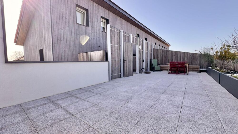 Superbe T4 triplex de 93m² + terrasse de 62 m² !