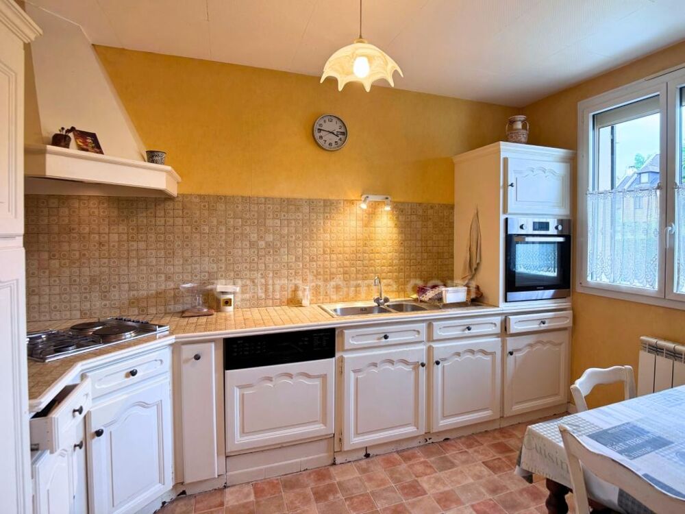 Vente Maison Maison familiale 6 ch jardin, garage double, DPE D, commodités à pied, gare 15 min Rennes