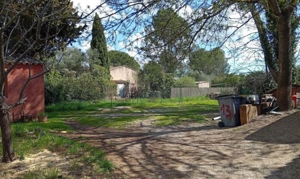 Maison à vendre a le Luc en provence 8334 (83) 4 chambres double garage et piscine