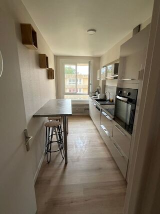  Appartement � louer 3 pi�ces 85 m�