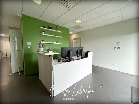 Dpt Loire Atlantique (44), à vendre VALLET Bureau 365000 44330 Vallet