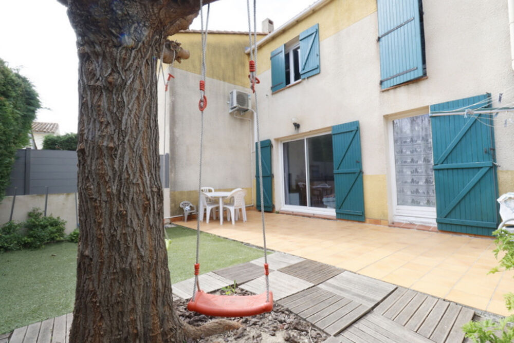 Dpt Bouches du Rhône (13), à vendre maison P6 environ 90 m² avec jardin