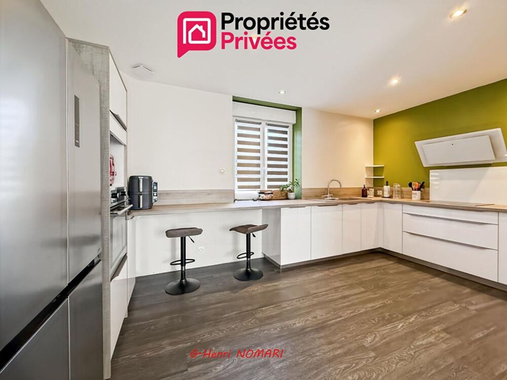 Maison à Pouancé Ombree D Anjou 6 pièce(s) 140 m2 - 4 Chambres