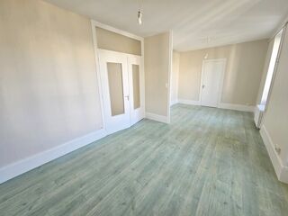  Appartement à louer 2 pièces 38 m²