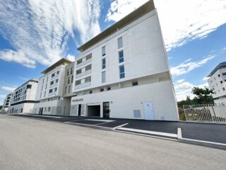  Appartement à louer 3 pièces 68 m²