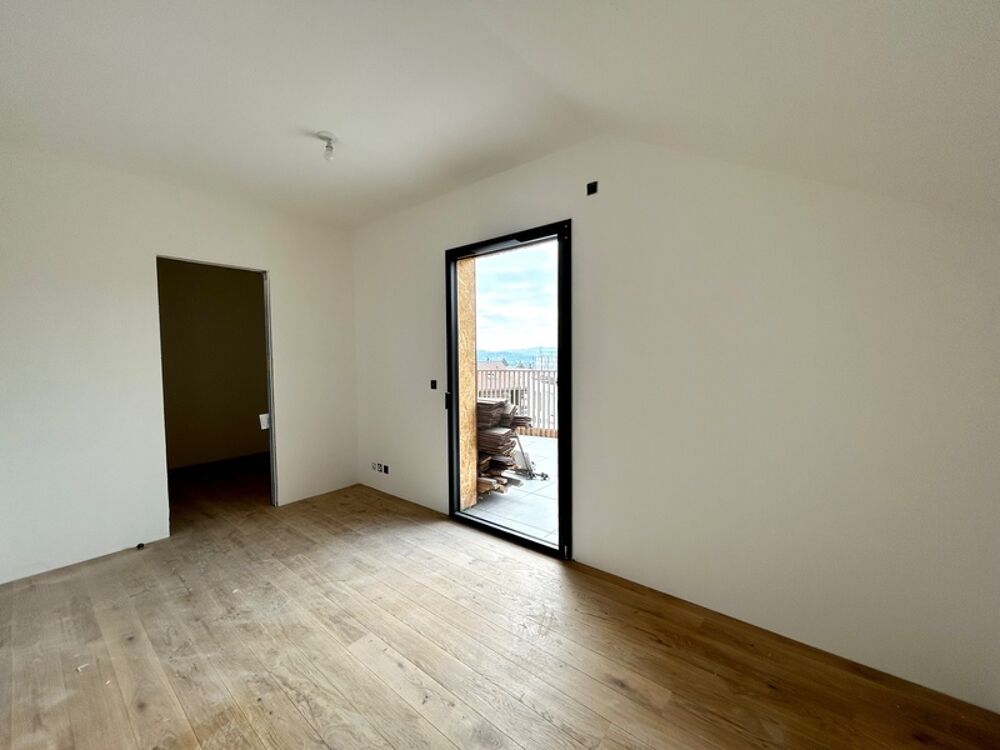 Vente Appartement À vendre – Appartement T4 en attique de 100,20 m² avec vaste terrasse de 125,90 m² à La Roche-sur-Foron (74) La roche sur foron